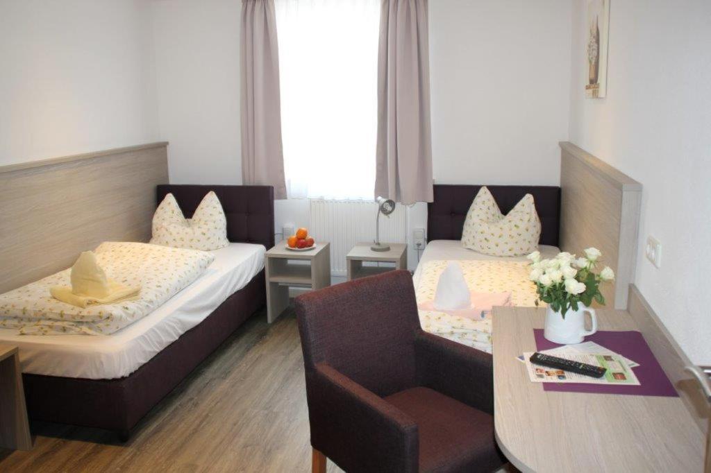 Rathausstuben Hotel Wackersdorf Luaran gambar