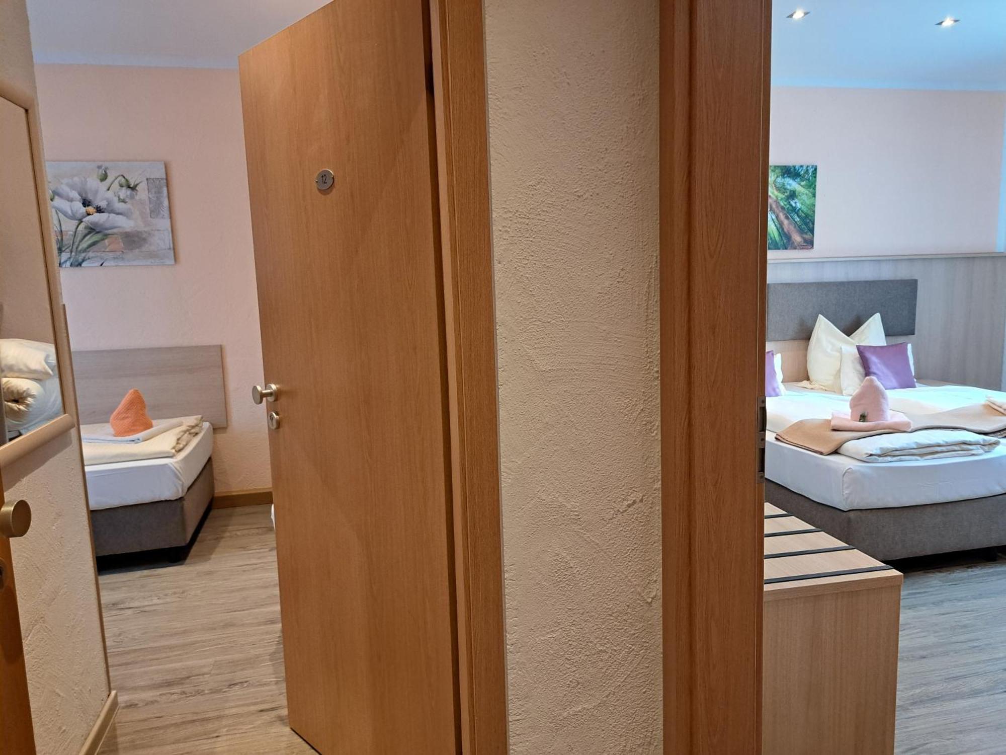 Rathausstuben Hotel Wackersdorf Luaran gambar