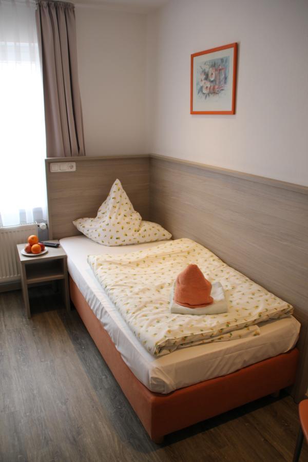 Rathausstuben Hotel Wackersdorf Luaran gambar
